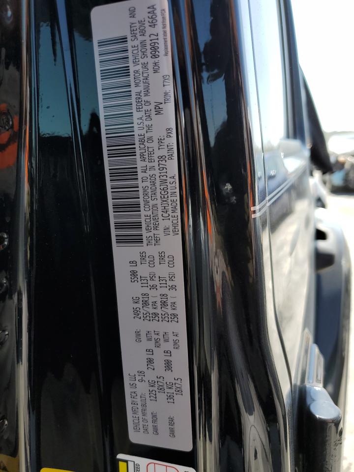 1C4HJXEG6JW319738 2018 Jeep Wrangler Unlimited Sahara