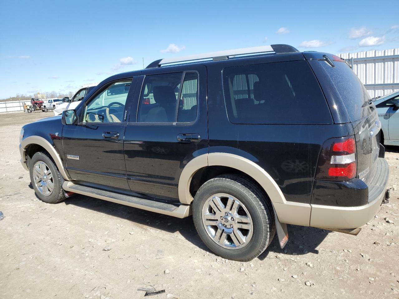 1FMEU74837UB26404 2007 Ford Explorer Eddie Bauer