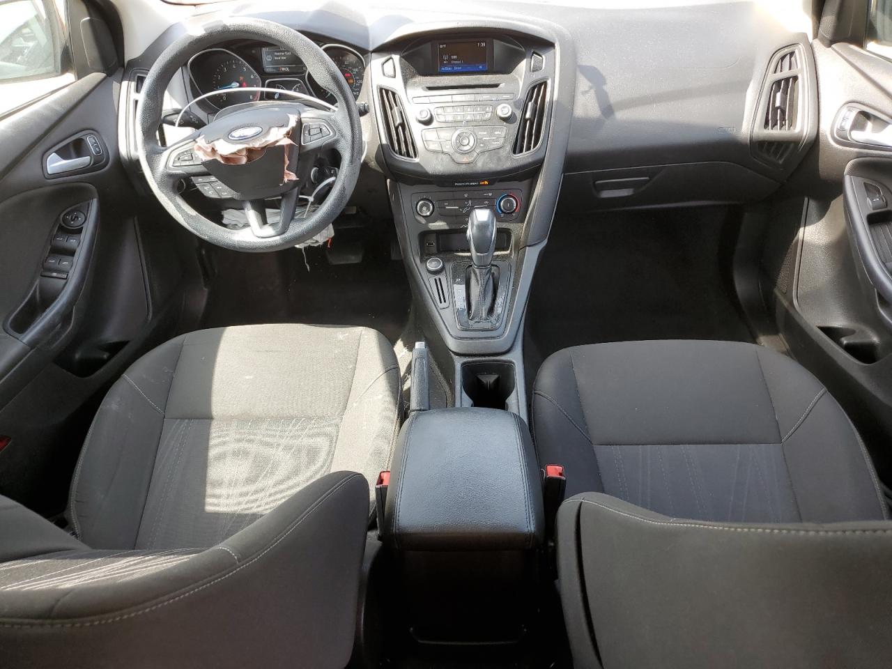 1FADP3K23FL282497 2015 Ford Focus Se