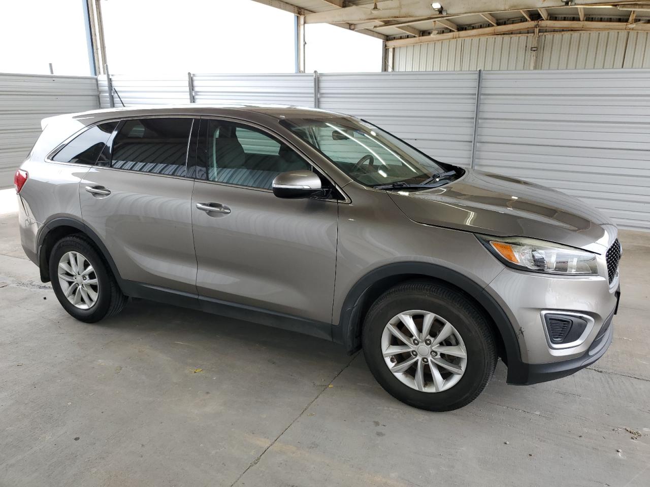 5XYPG4A3XHG263337 2017 Kia Sorento Lx