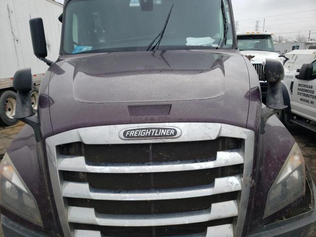 Lot #2487453595 2019 FREIGHTLINER CASCADIA 1 salvage car