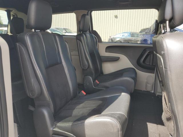 2017 Dodge Caravan - Image 11