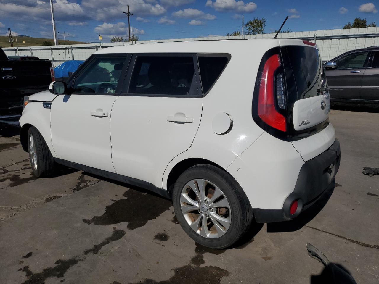 KNDJP3A58F7150711 2015 Kia Soul +