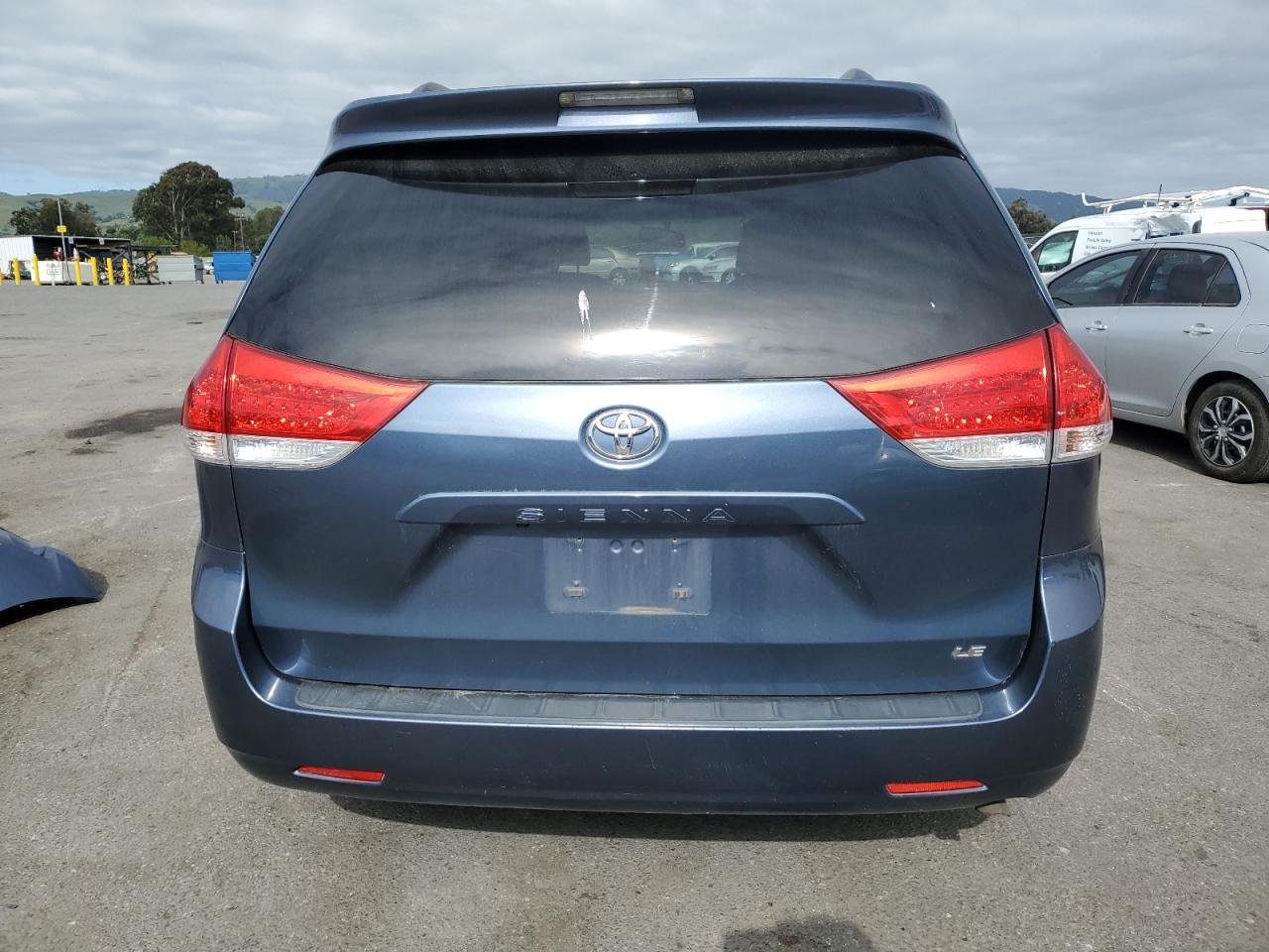 2014 Toyota Sienna Le vin: 5TDKK3DC2ES424065