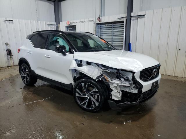 2020 Volvo Xc40 T5 R-Design VIN: YV4162UMXL2317091 Lot: 52001474