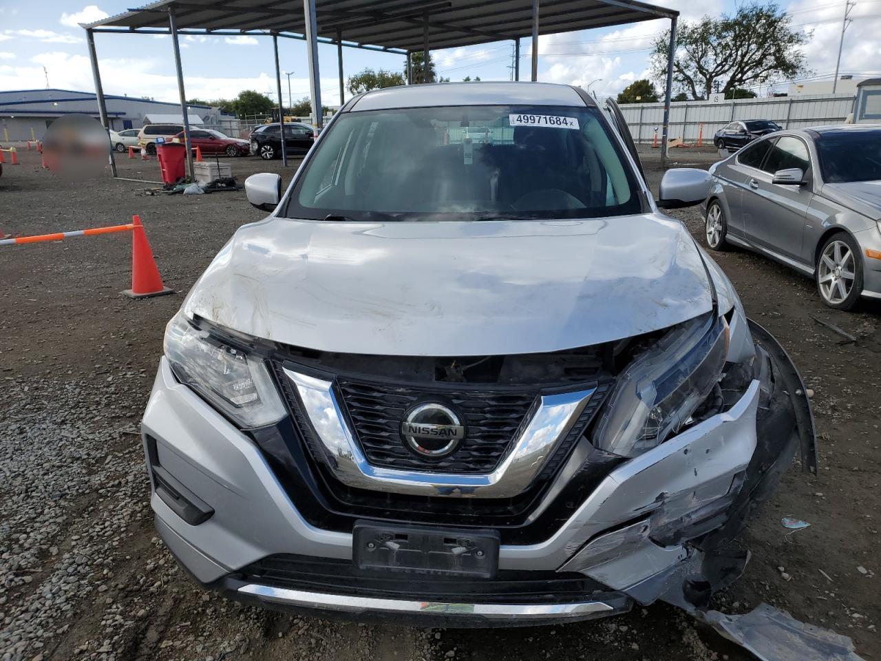 KNMAT2MT0JP588633 2018 Nissan Rogue S