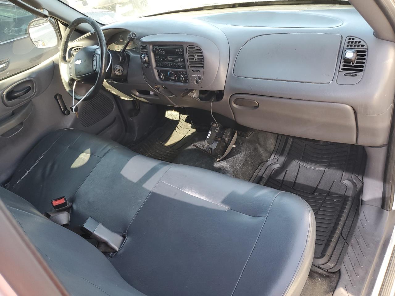 1FTRF17W42NB89117 2002 Ford F150