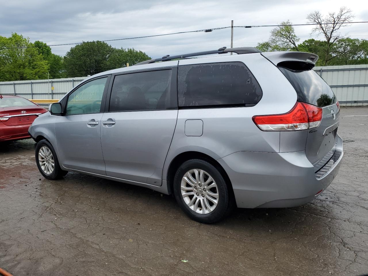 5TDYK3DC1BS077575 2011 Toyota Sienna Xle