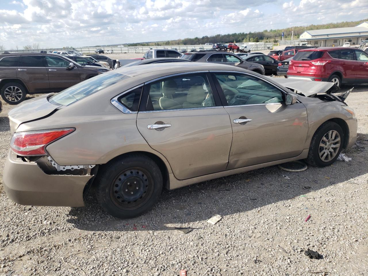 2014 Nissan Altima 2.5 vin: 1N4AL3AP7EC104621