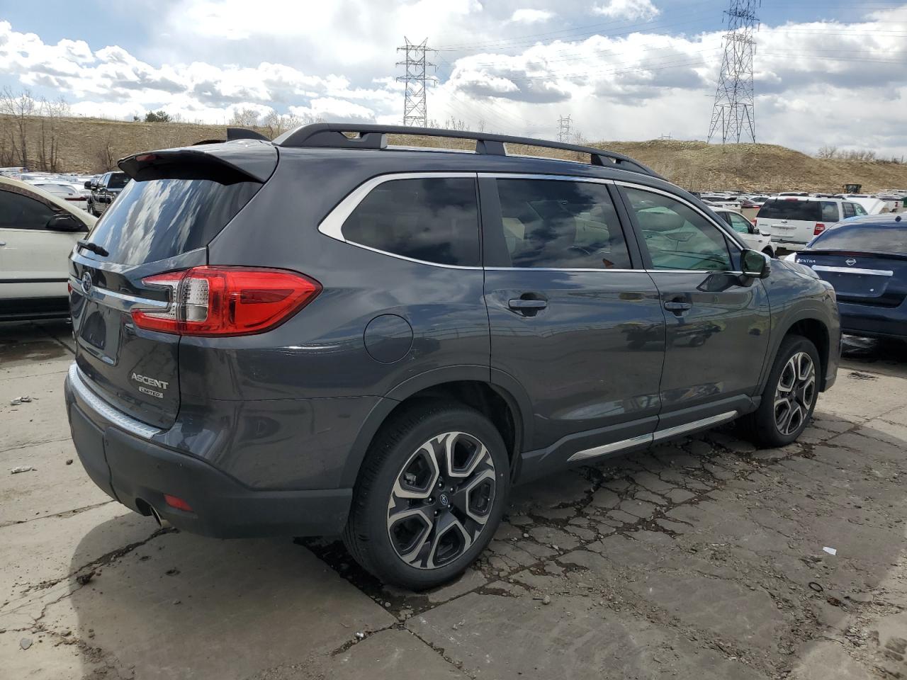 2023 Subaru Ascent Limited vin: 4S4WMAUD9P3427909