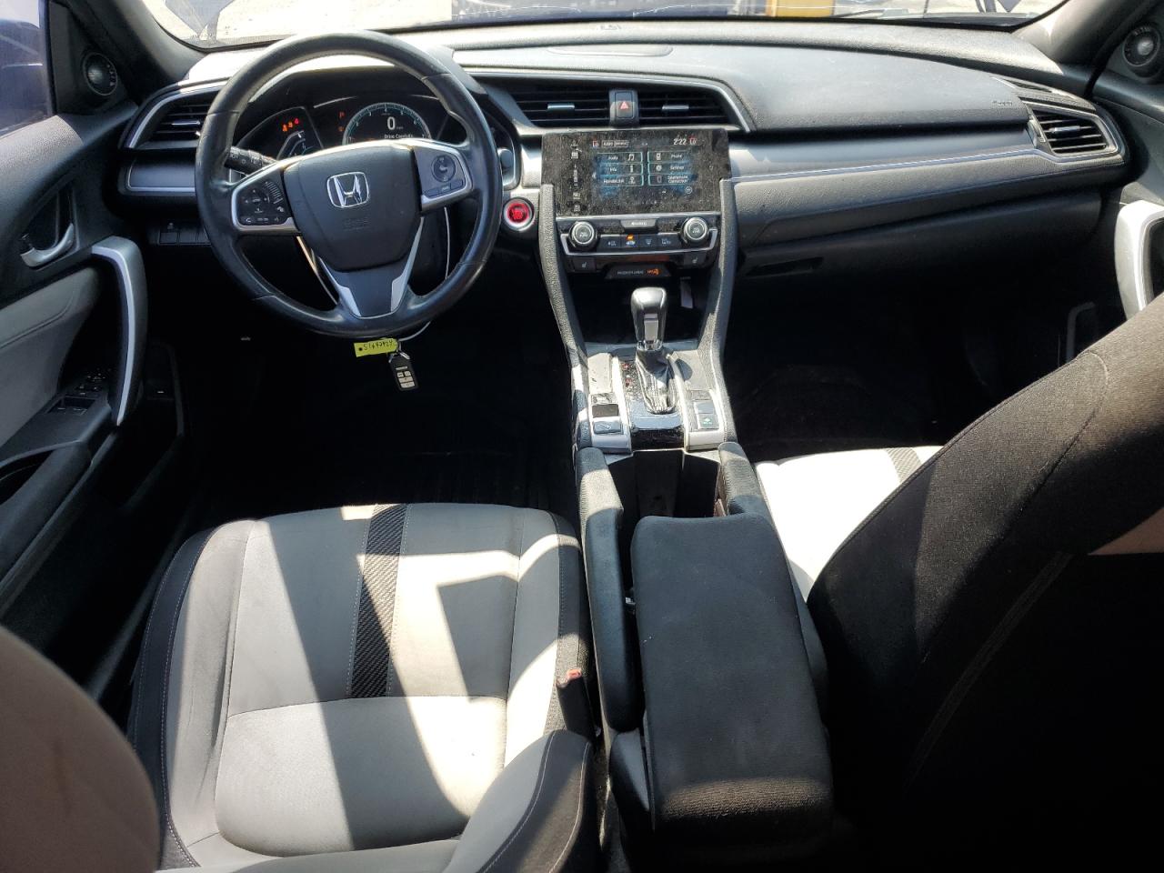 2HGFC3B31JH355154 2018 Honda Civic Ex