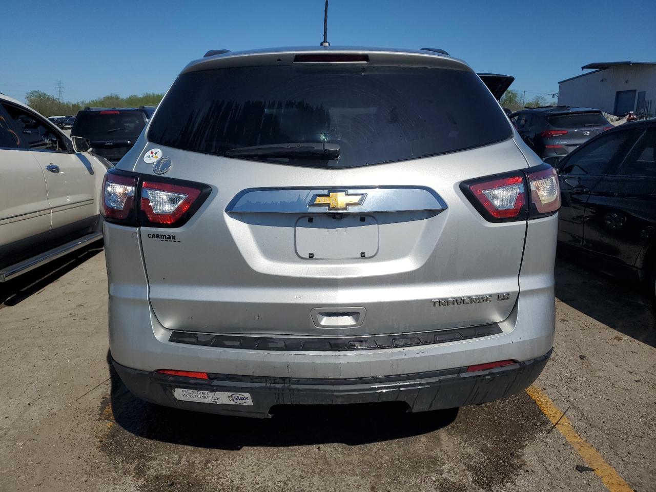 2015 Chevrolet Traverse Ls vin: 1GNKRFKD3FJ367566