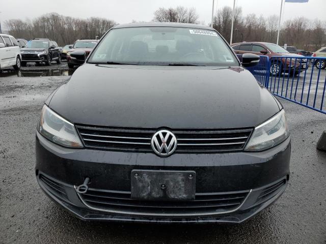 Lot #2461823802 2014 VOLKSWAGEN JETTA SE salvage car