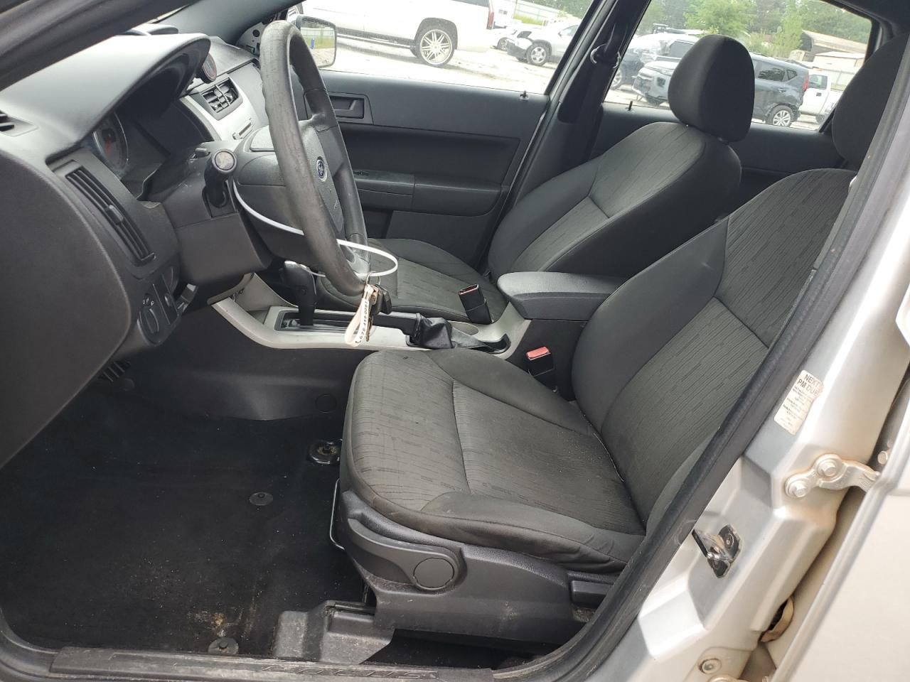 1FAHP3FN5AW257713 2010 Ford Focus Se