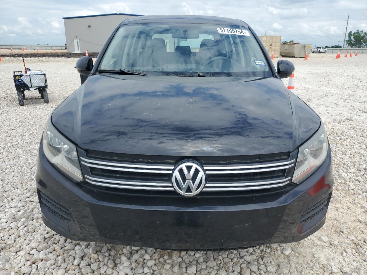 2013 Volkswagen Tiguan S vin: WVGAV7AX4DW537401