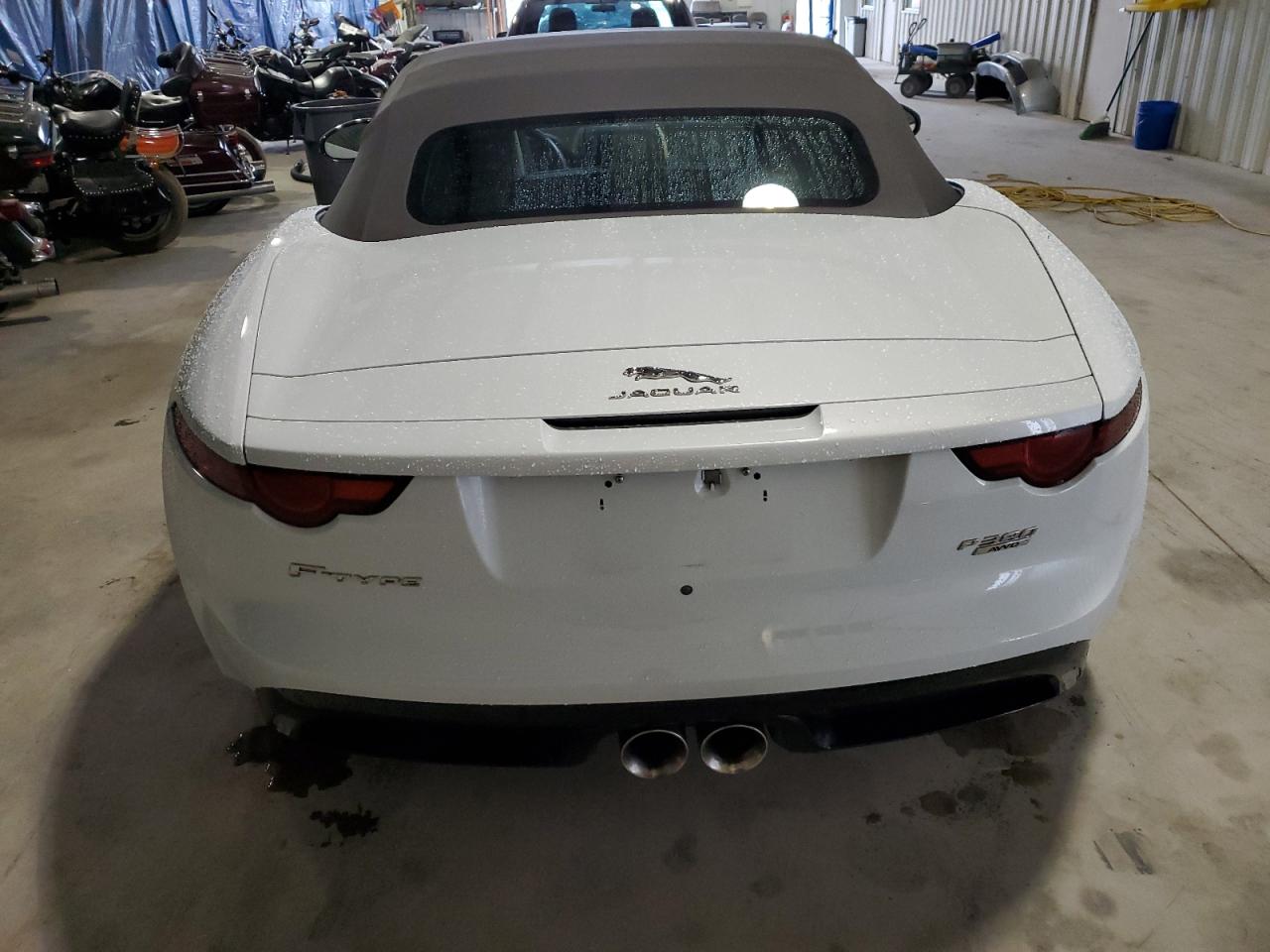 SAJD85FV4LCK65132 2020 Jaguar F-Type R Dynamic