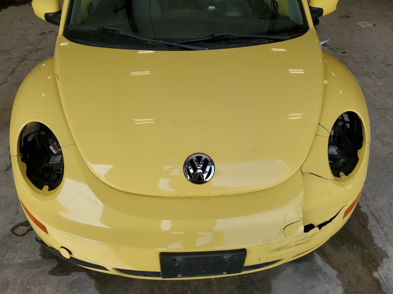 3VWRW31C88M519383 2008 Volkswagen New Beetle S