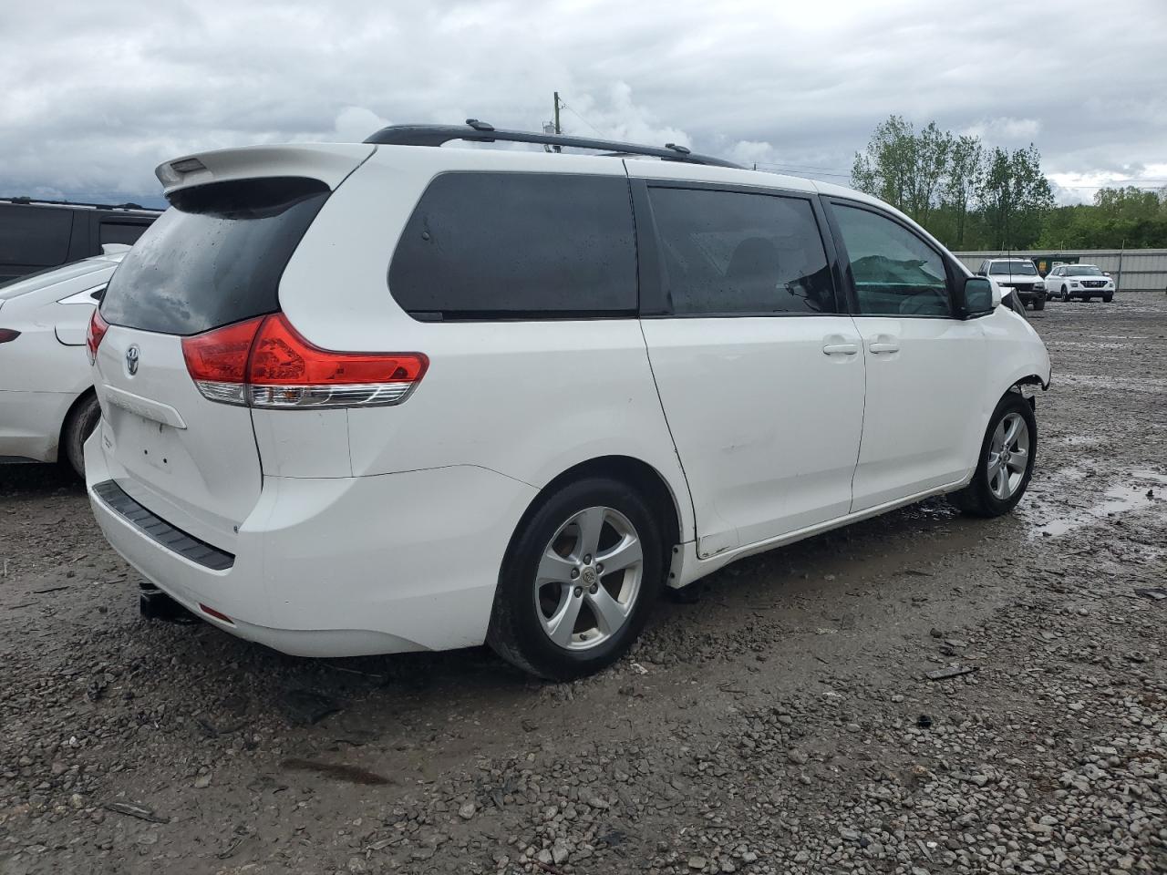 2012 Toyota Sienna Le vin: 5TDKK3DC8CS218990