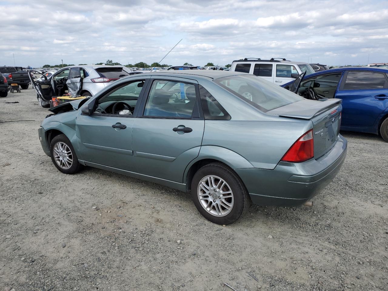 1FAFP34N45W209605 2005 Ford Focus Zx4