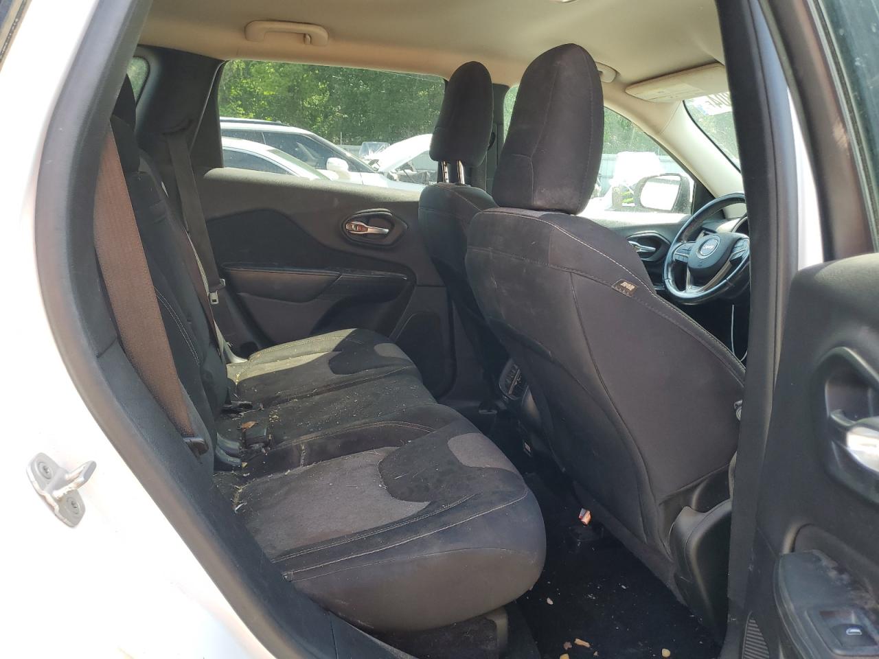 1C4PJLCS3EW106229 2014 Jeep Cherokee Latitude