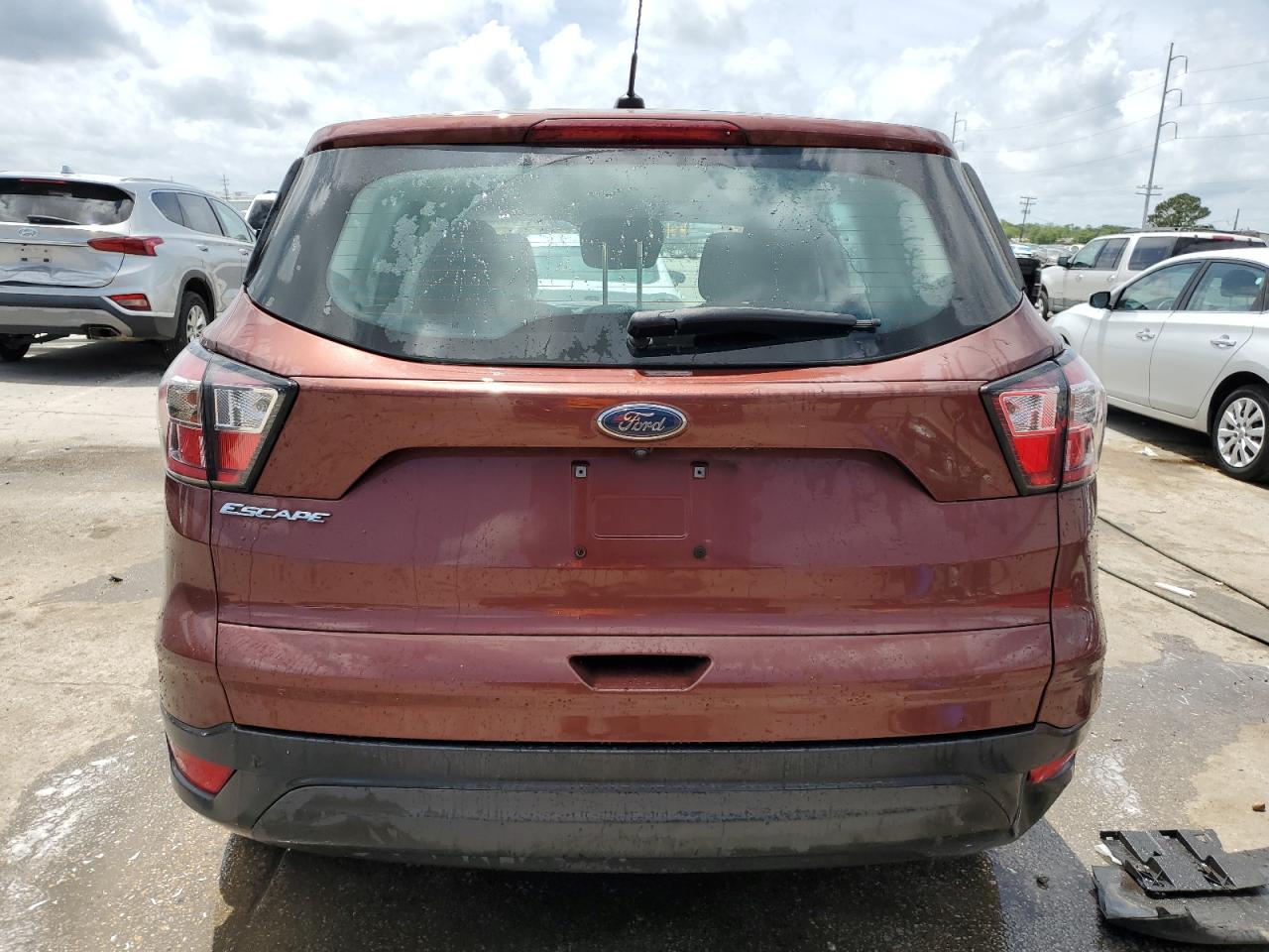 2018 Ford Escape S vin: 1FMCU0F73JUA48376