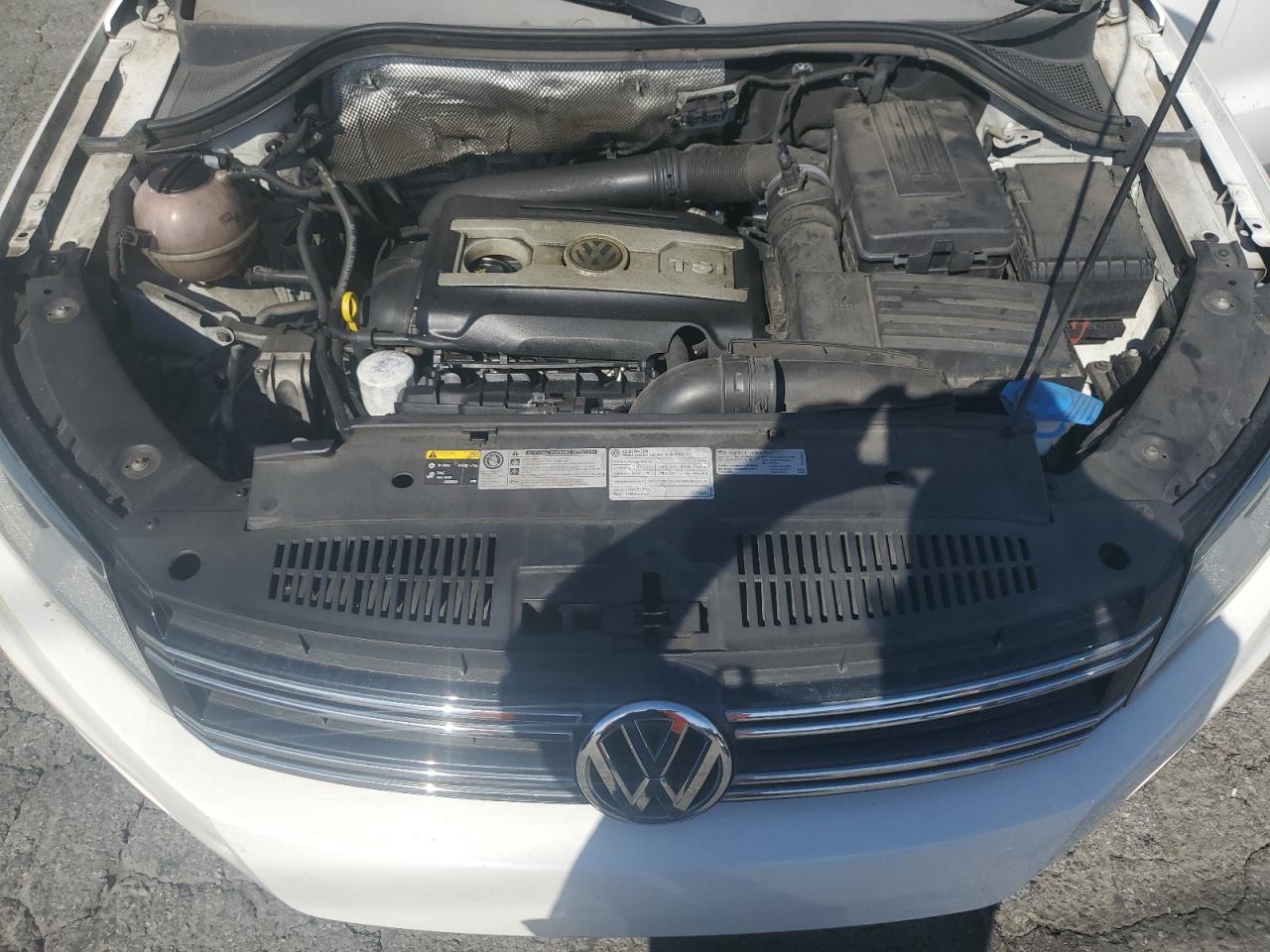 2014 Volkswagen Tiguan S vin: WVGAV3AX6EW032566