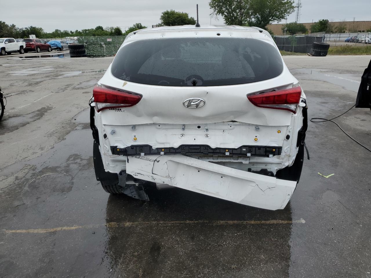 KM8J23A42JU702764 2018 Hyundai Tucson Se