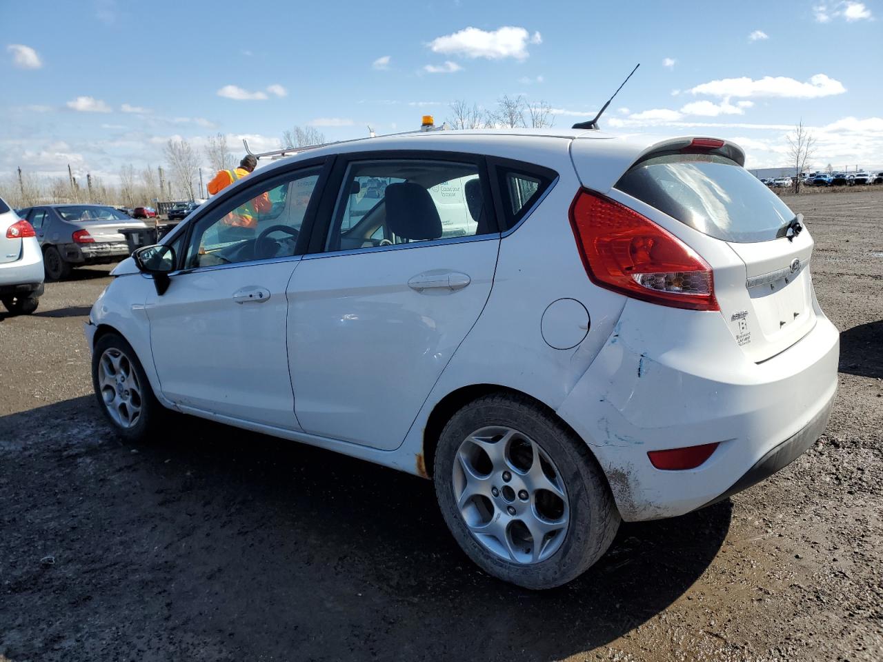 3FADP4FJ8BM139724 2011 Ford Fiesta Ses