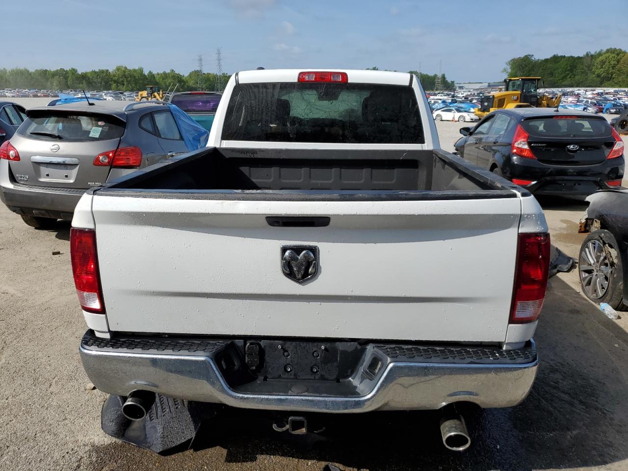 2019 Ram 1500 Classic Tradesman vin: 1C6RR6FT9KS745443