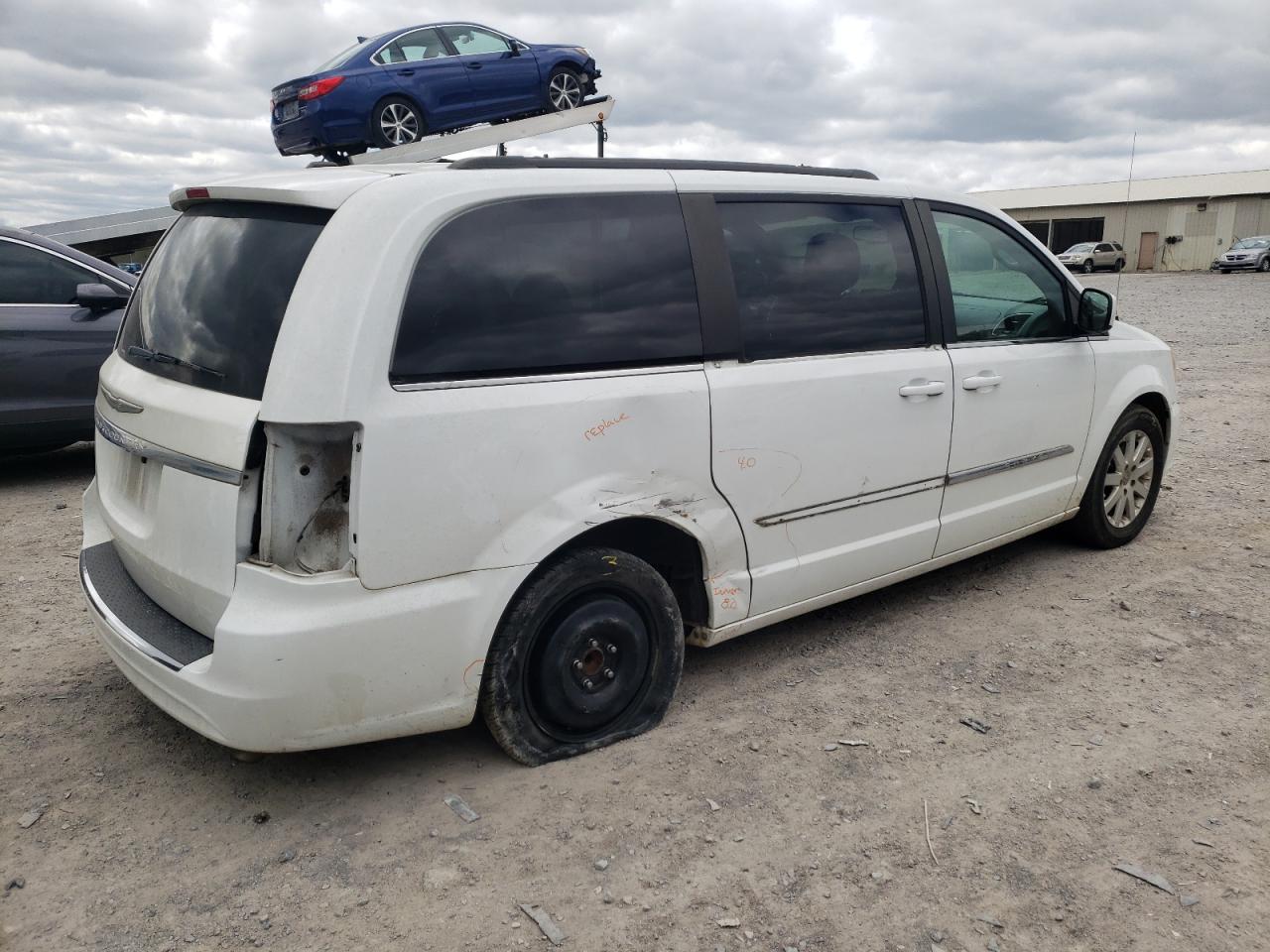 2C4RC1BG0ER439601 2014 Chrysler Town & Country Touring