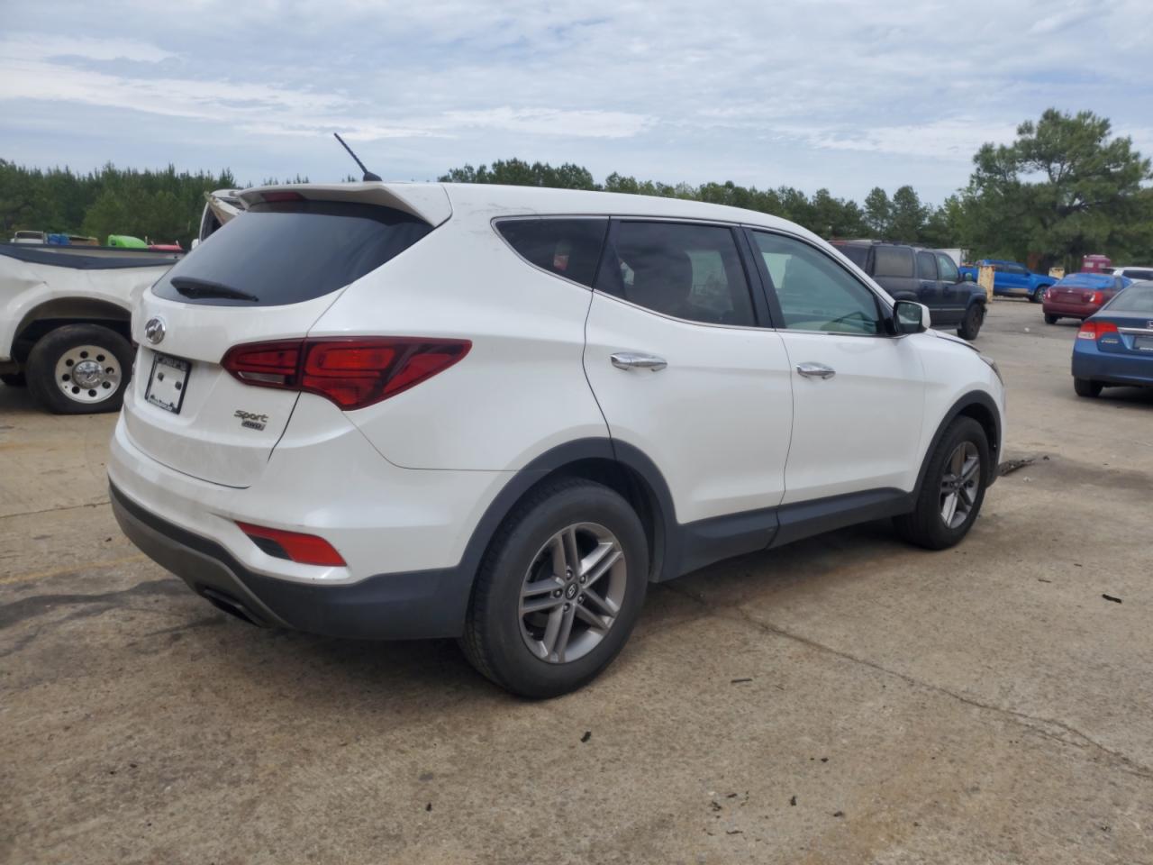 5NMZTDLB6JH107977 2018 Hyundai Santa Fe Sport