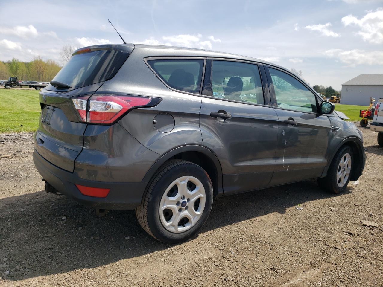 1FMCU0F73JUB23626 2018 Ford Escape S