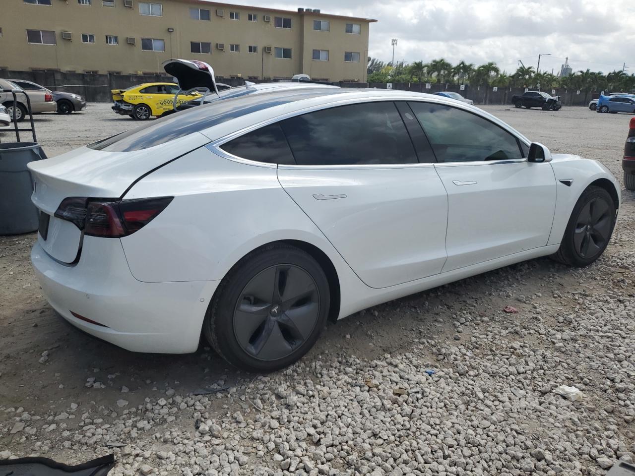 5YJ3E1EA0KF430833 2019 Tesla Model 3