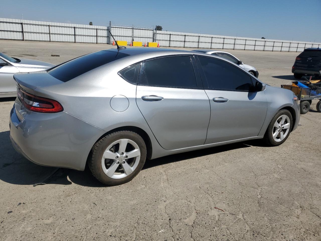 1C3CDFBB9GD555037 2016 Dodge Dart Sxt