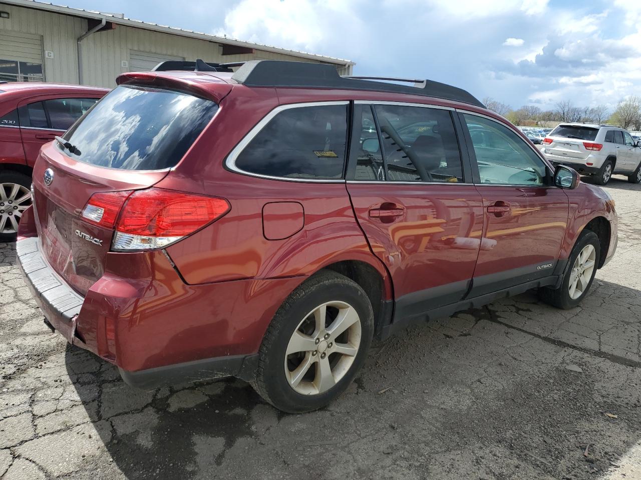 4S4BRCCC2E3320802 2014 Subaru Outback 2.5I Premium