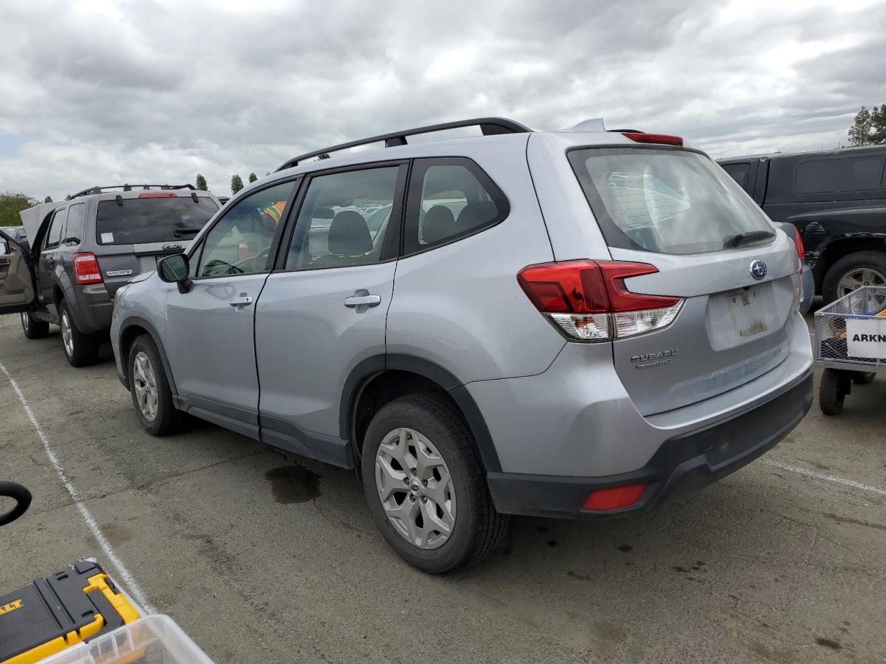 JF2SKACC9KH428704 2019 Subaru Forester