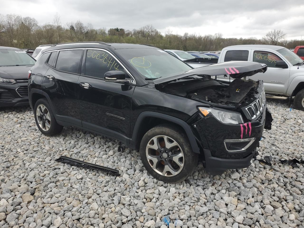 3C4NJDCB8JT104425 2018 Jeep Compass Limited