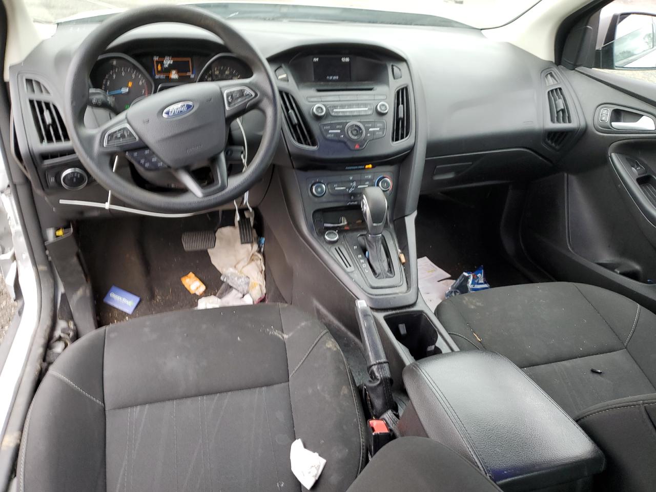 1FADP3F26HL208469 2017 Ford Focus Se