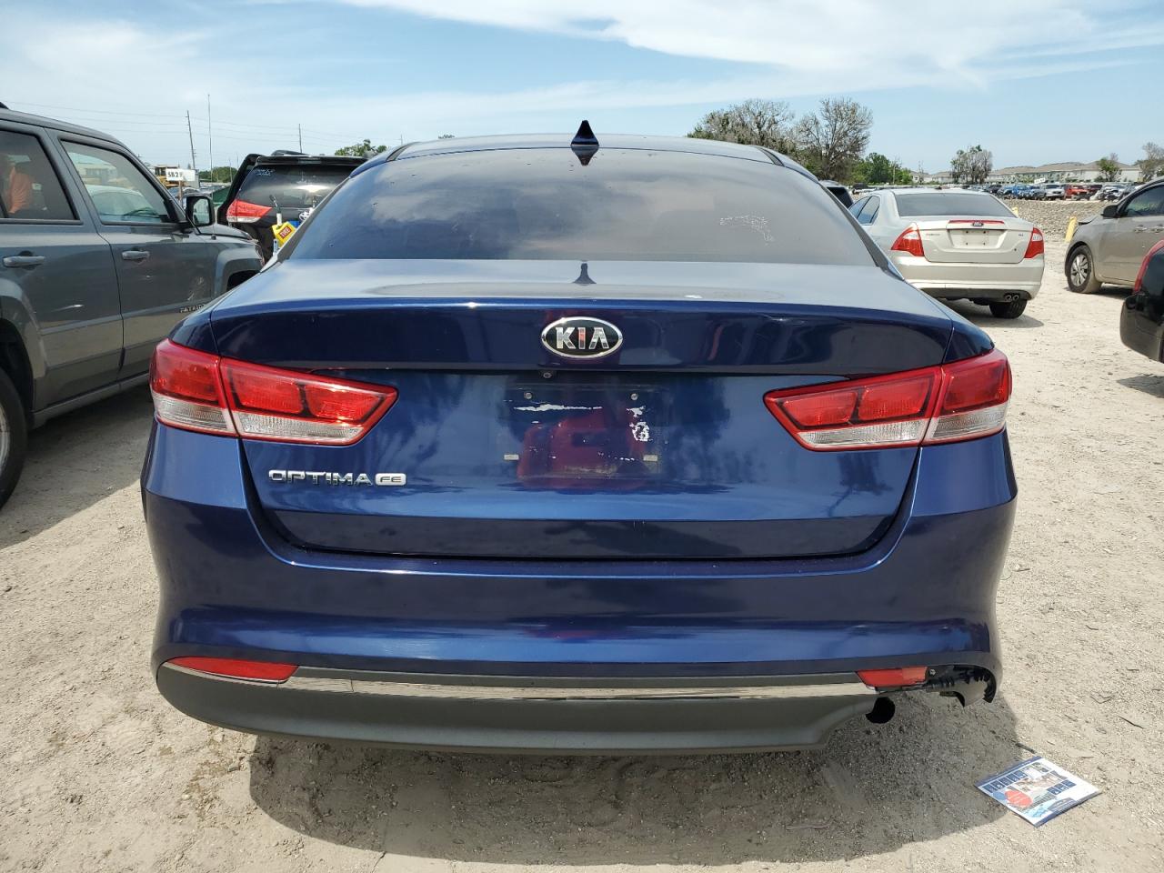 5XXGT4L39JG197057 2018 Kia Optima Lx