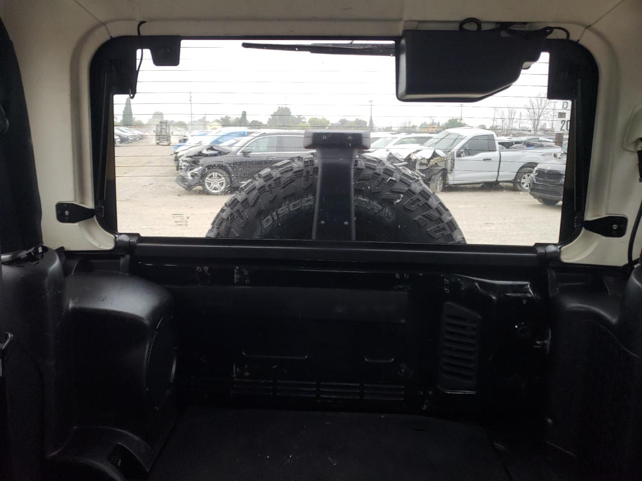 1C4GJWBG9DL566204 2013 Jeep Wrangler Sahara