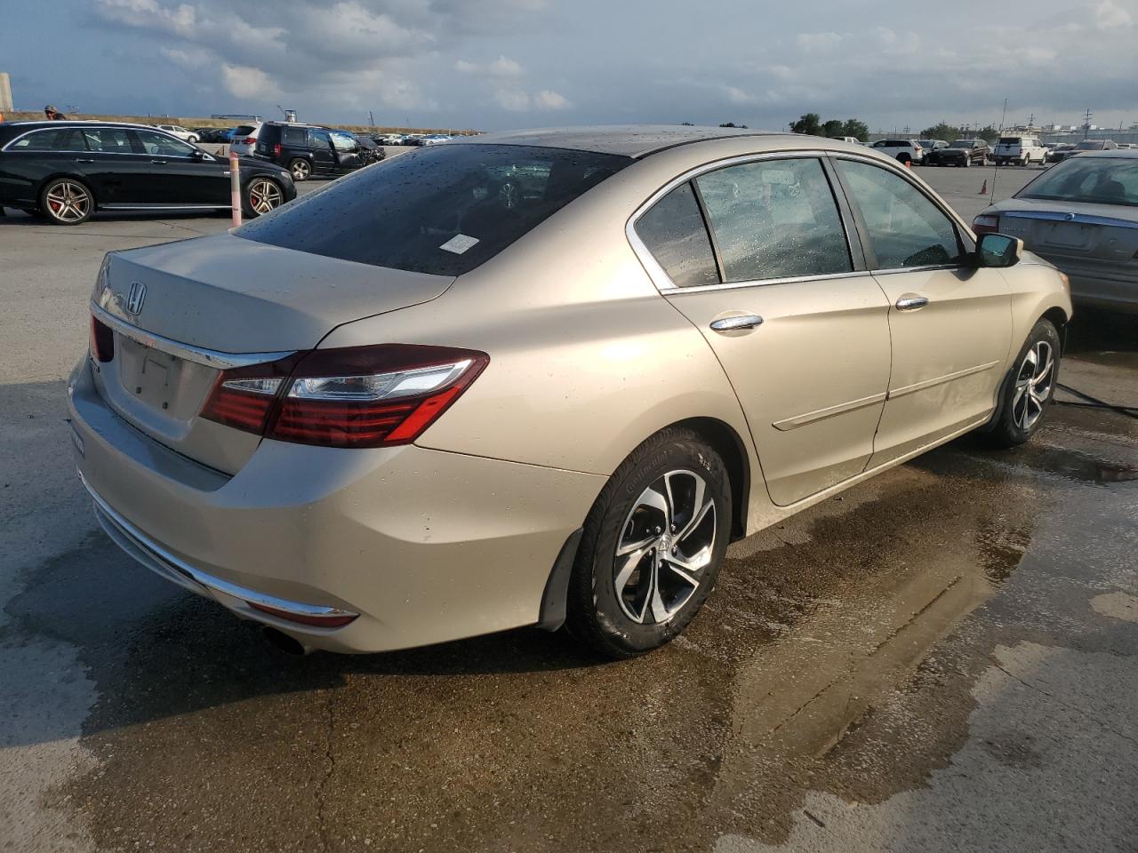 2016 Honda Accord Lx vin: 1HGCR2F32GA196612