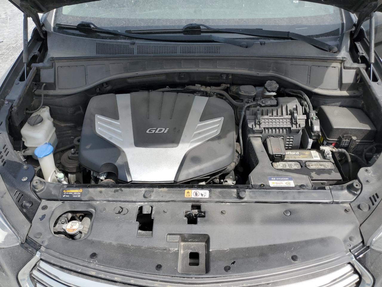 KM8SMDHF2HU216817 2017 Hyundai Santa Fe Se