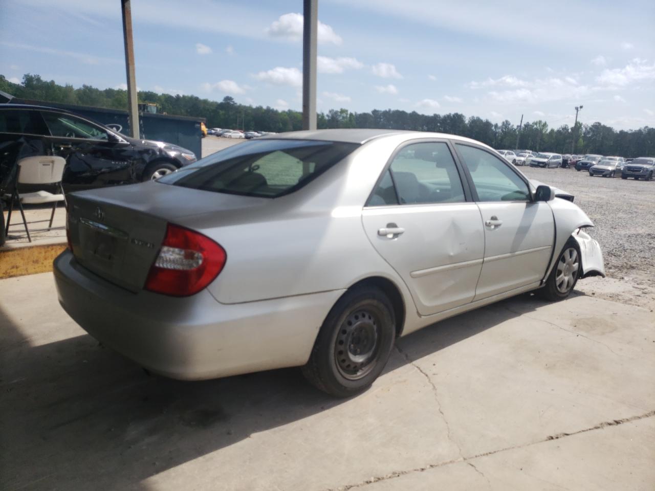 4T1BE32K42U038963 2002 Toyota Camry Le