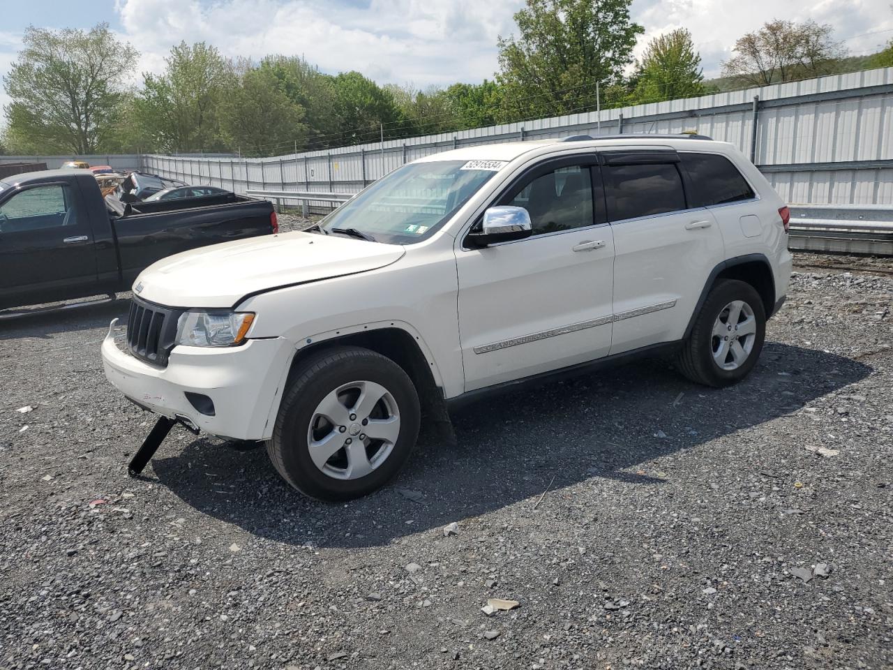 1J4RR4GG3BC678101 2011 Jeep Grand Cherokee Laredo