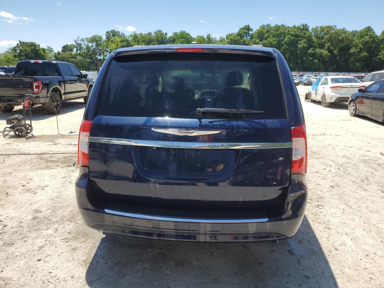 2C4RC1CG2DR564161 2013 Chrysler Town & Country Touring L