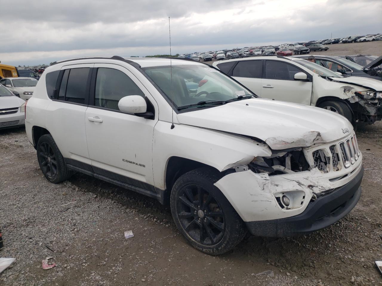 1C4NJCEB3ED690275 2014 Jeep Compass Latitude