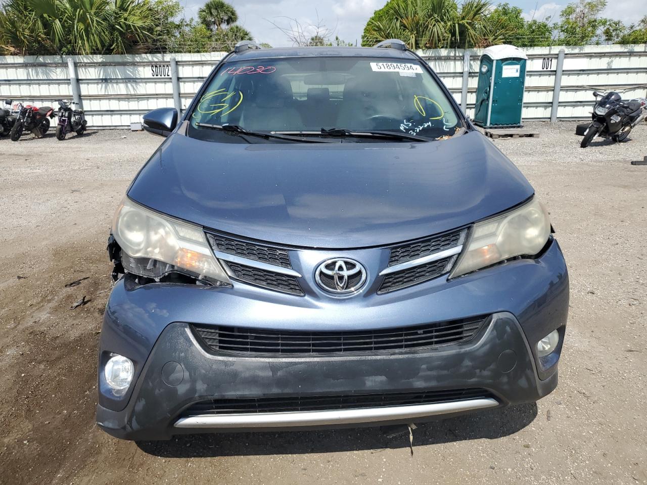 2T3WFREV0EW097060 2014 Toyota Rav4 Xle