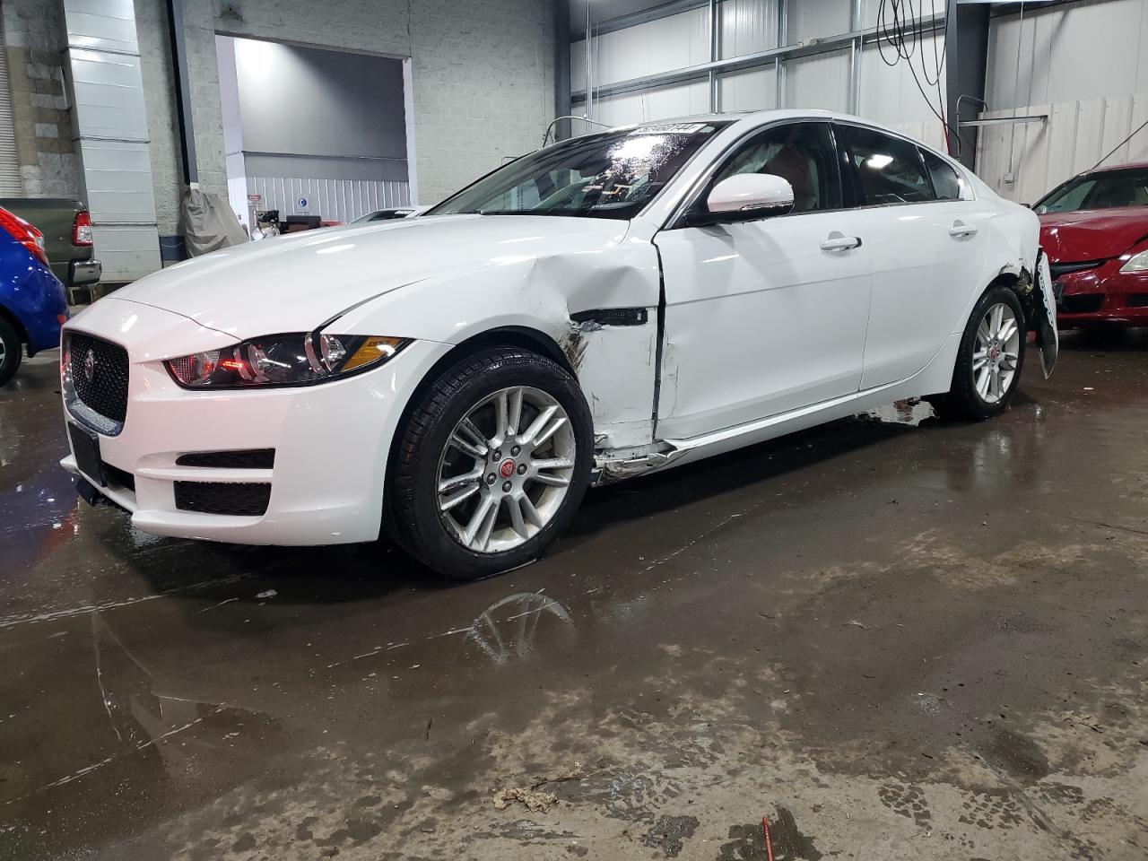 2018 Jaguar Xe Premium vin: SAJAJ4FX0JCP20123