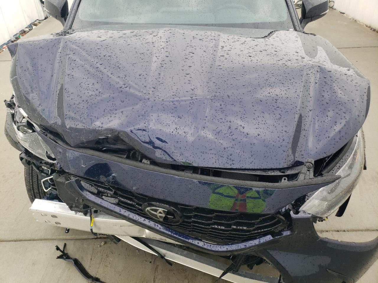 5TDKDRAH5RS535390 2024 Toyota Highlander Le