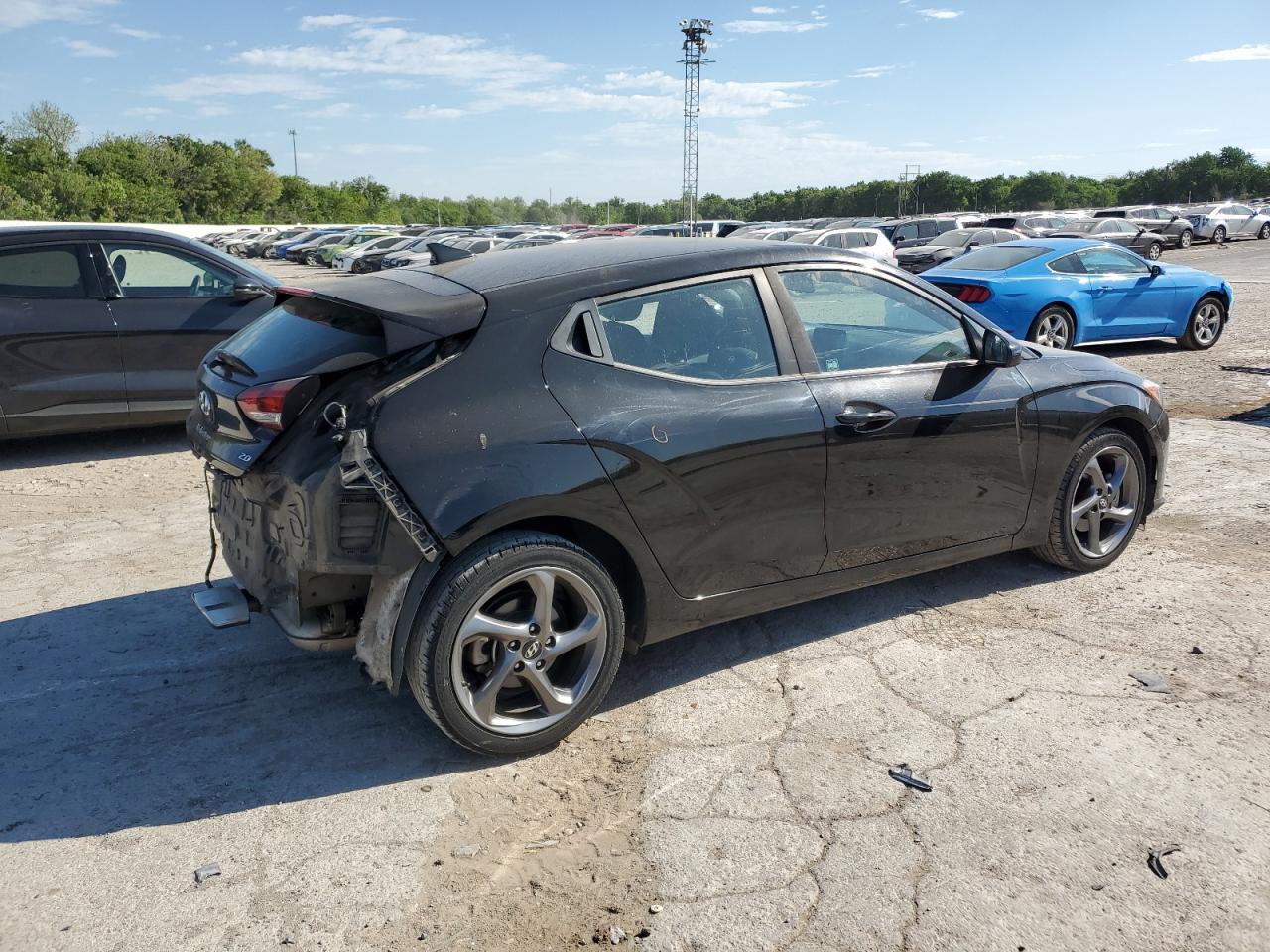 KMHTG6AF1KU016505 2019 Hyundai Veloster Base